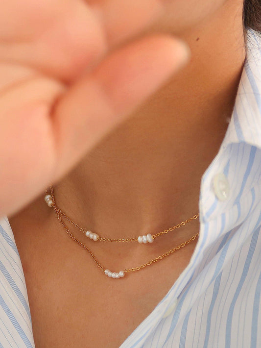18K Non-Tarnish Petite Pearl Choker: Yellow Gold / Lauren-Single Pearl