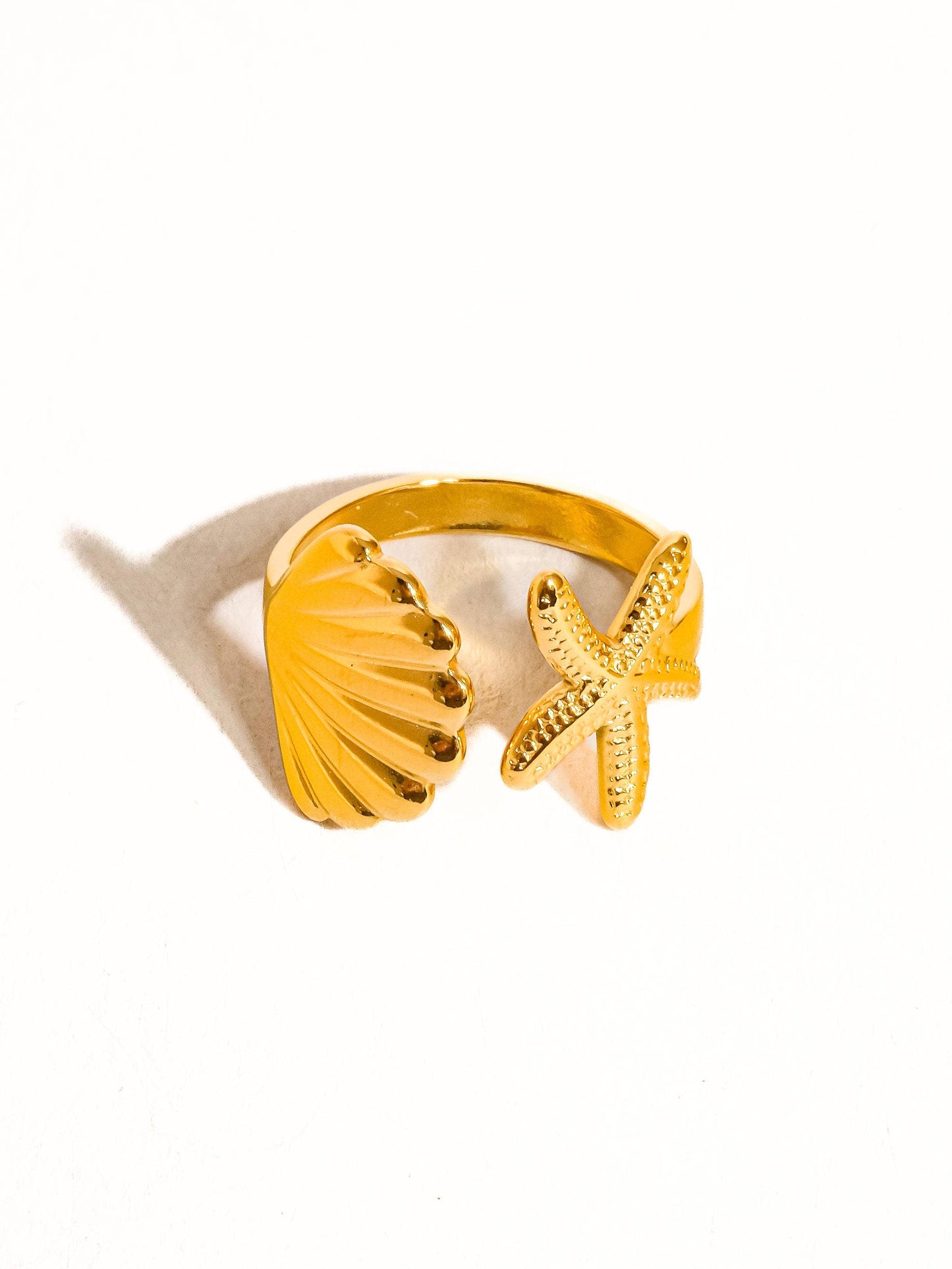 Étoilé 18K Gold Non-Tarnish Star and Shell Ring