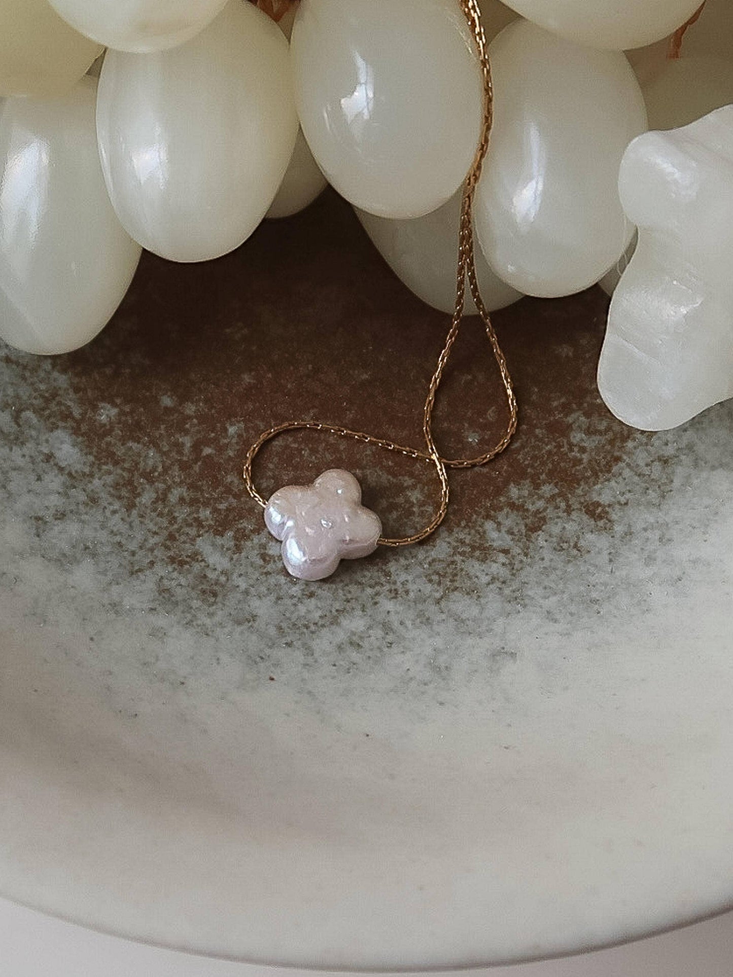 18K Gold Non-Tarnish Freshwater Pearl Clover Necklace