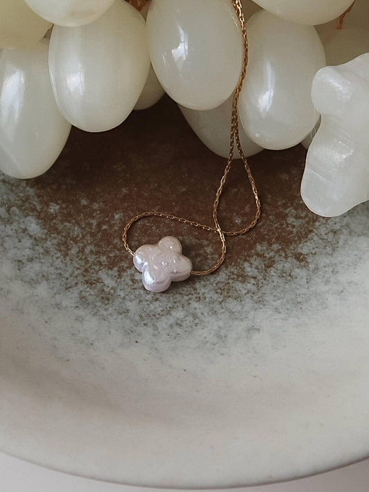18K Gold Non-Tarnish Freshwater Pearl Clover Necklace