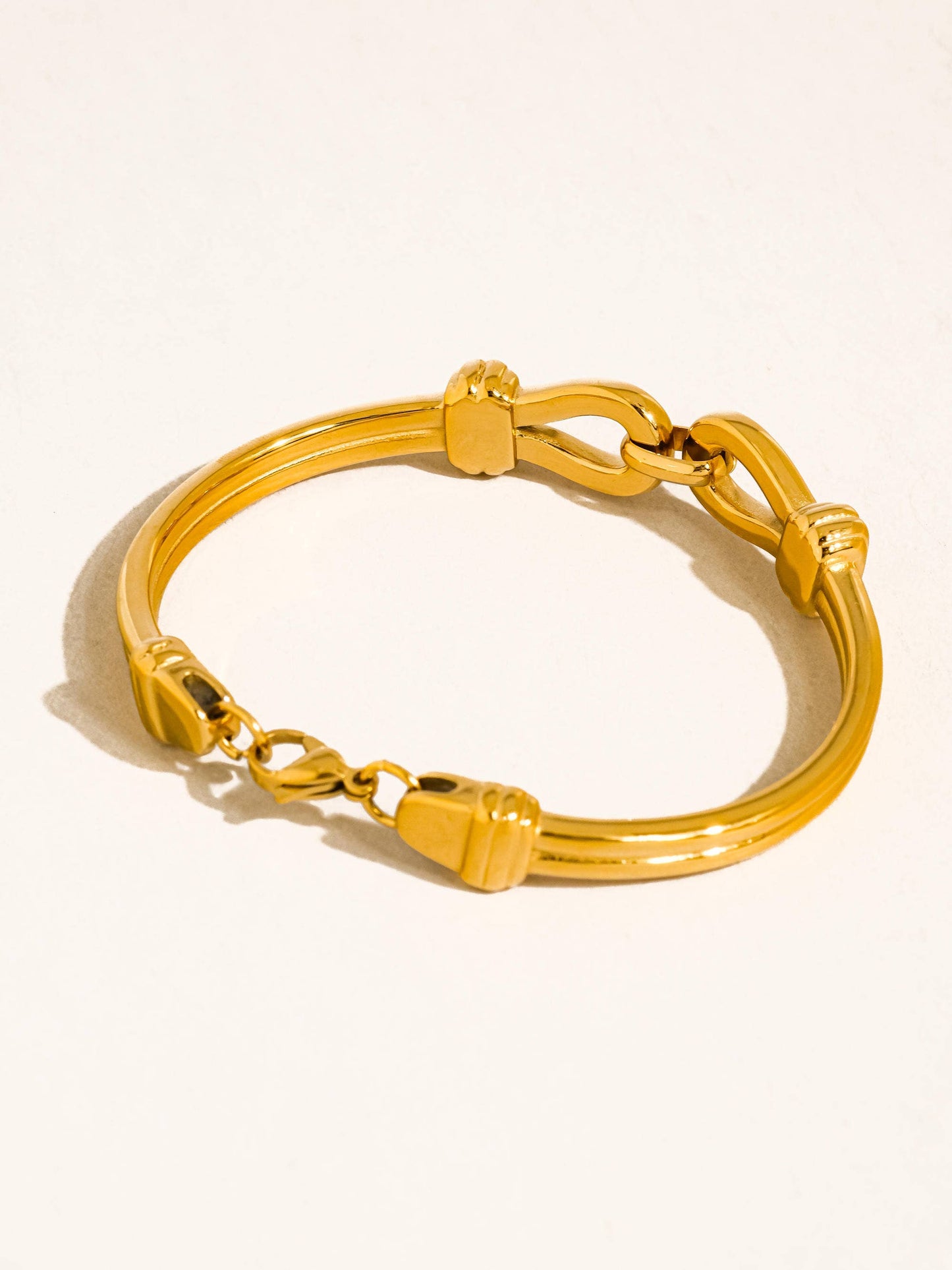 Deloise 18K Gold Non-Tarnish Knot Link Bracelet