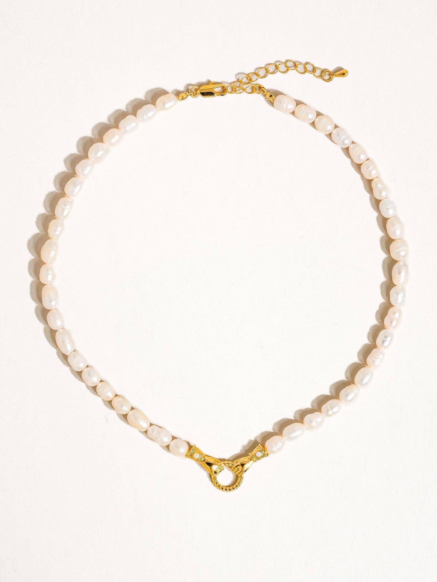 Everleigh 18K Gold Pearl Hands Hoop Necklace