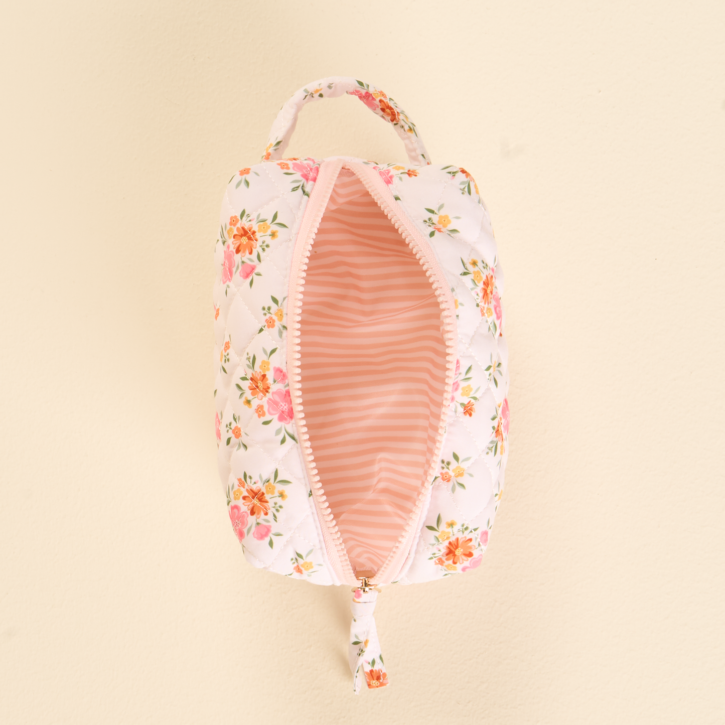 Essentials Quilted Cosmetic Pouch–Endless Daydream Cream
