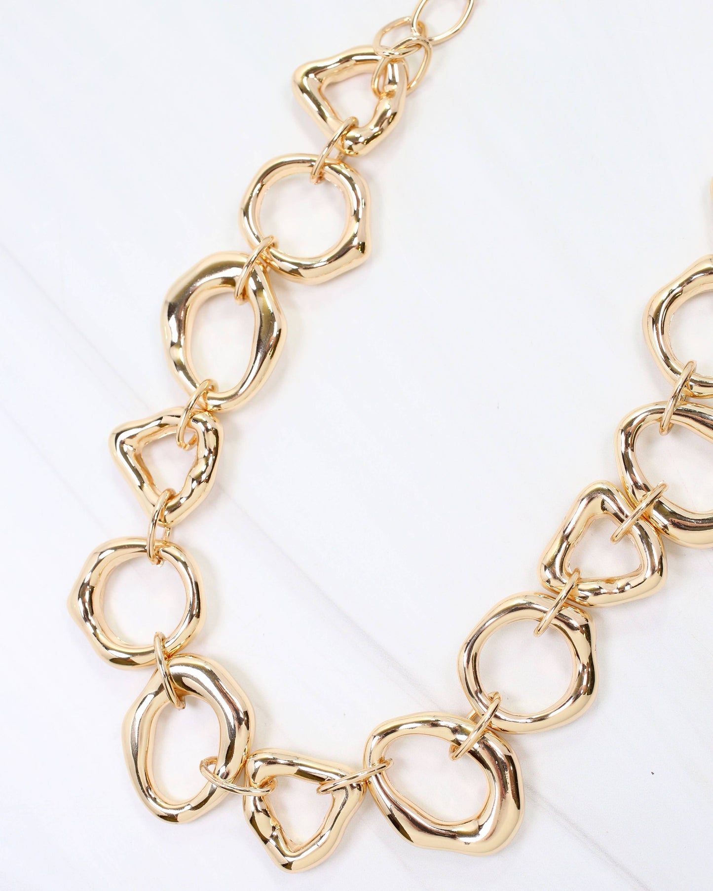 Elizabethtown Chunky Link Necklace Gold