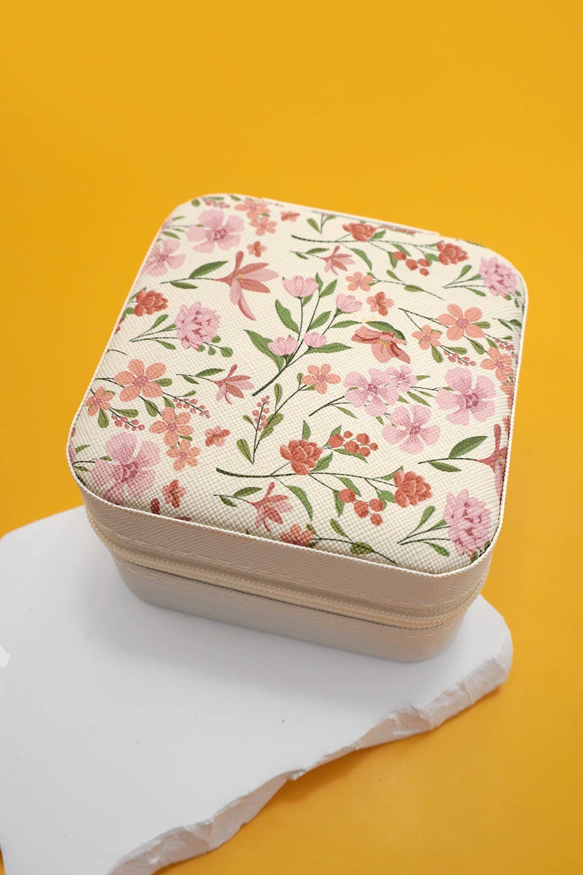 On The Go Jewelry Case