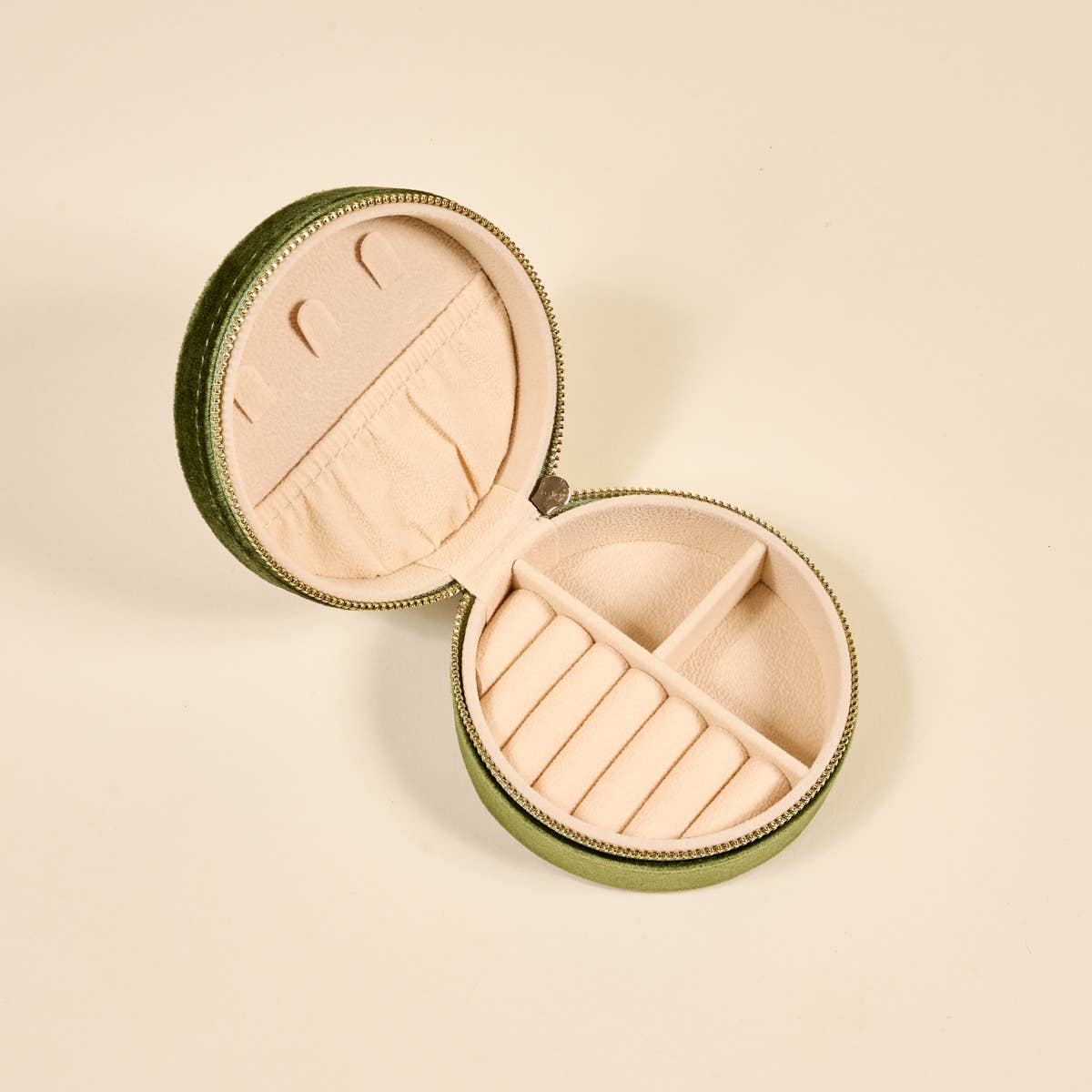 Round Velvet Jewelry Case-Strawberries
