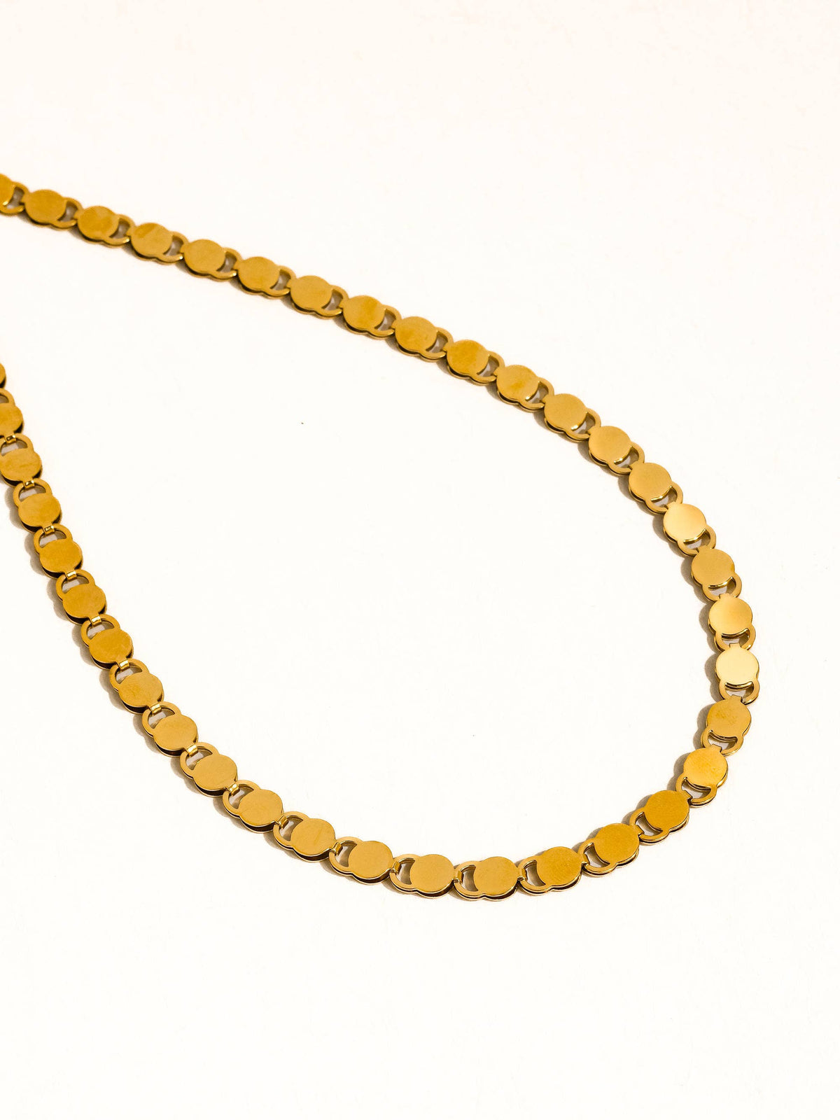 Carmin 18K Gold Non-Tarnish Gold Disc Link Necklace