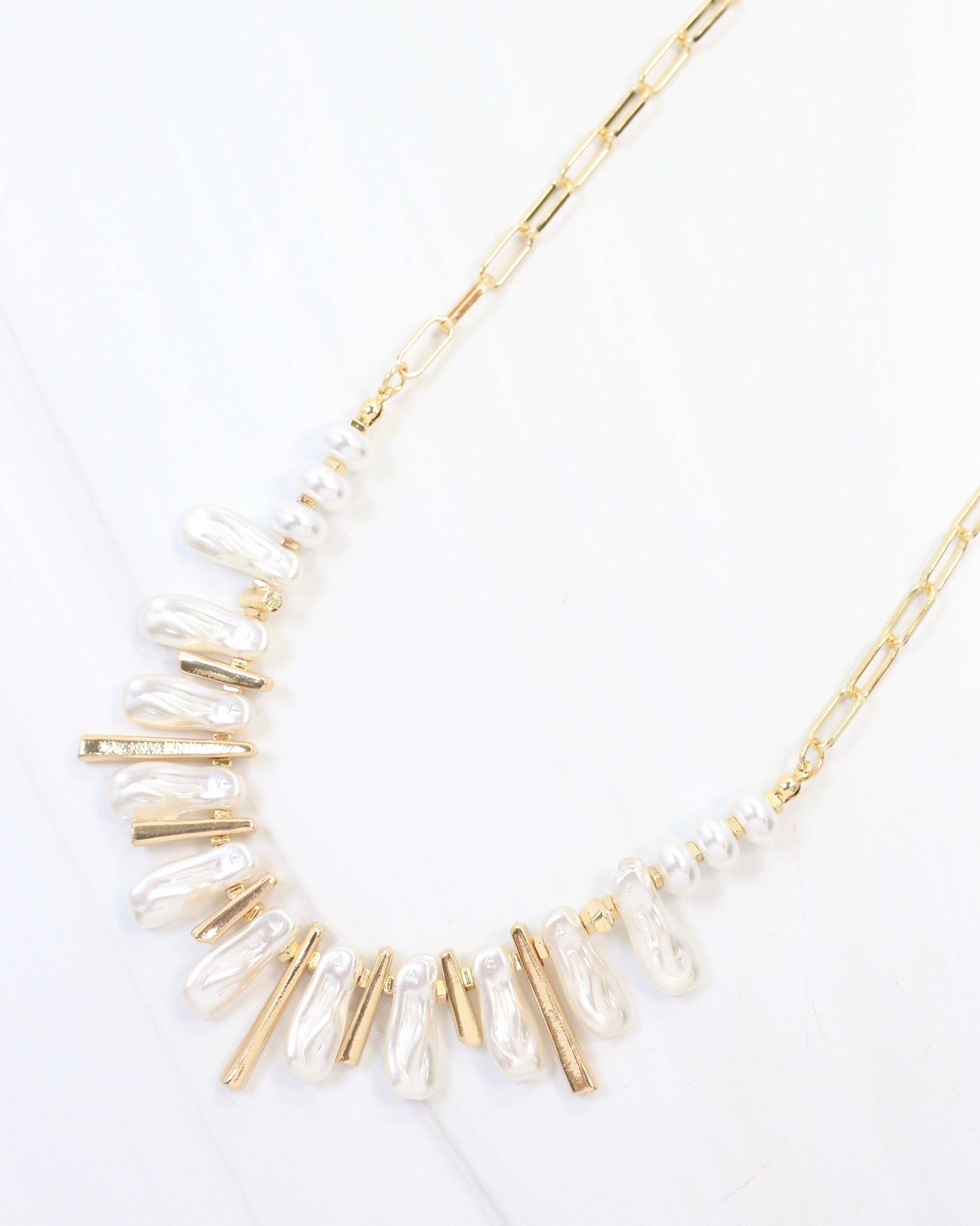 Anchorage Link and Pearl Necklace Gold