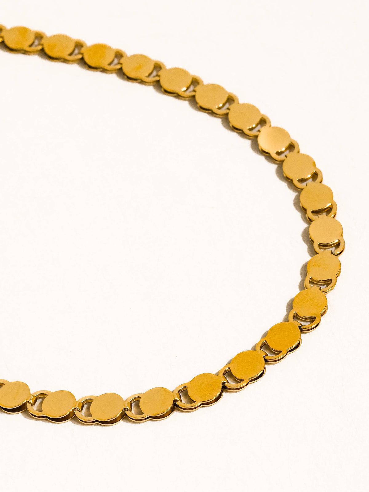 Carmin 18K Gold Non-Tarnish Gold Disc Link Necklace