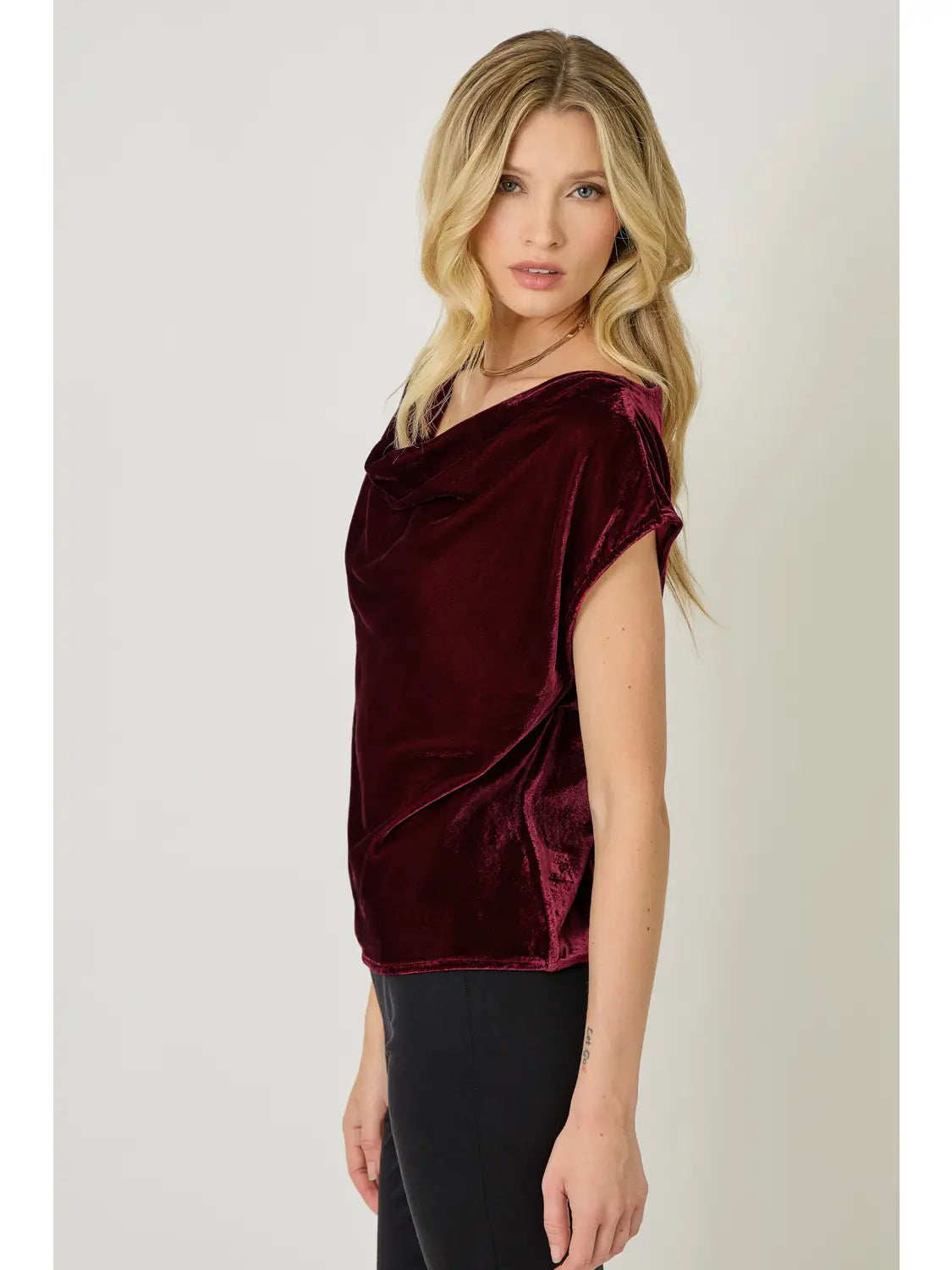 Romance Velvet Top