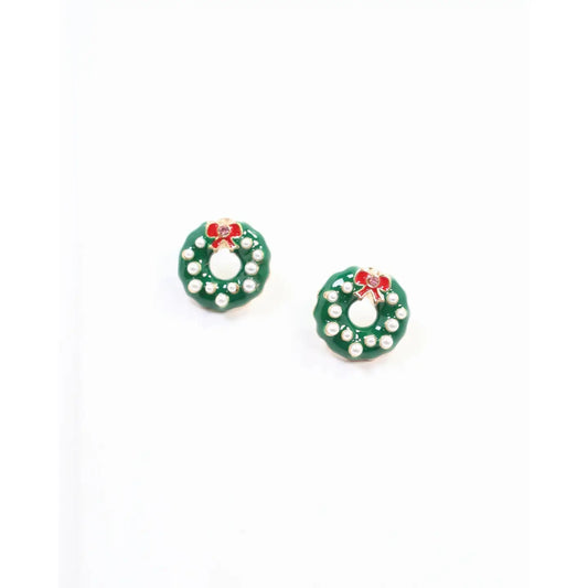 Rockin the Wreath Stud Pearl